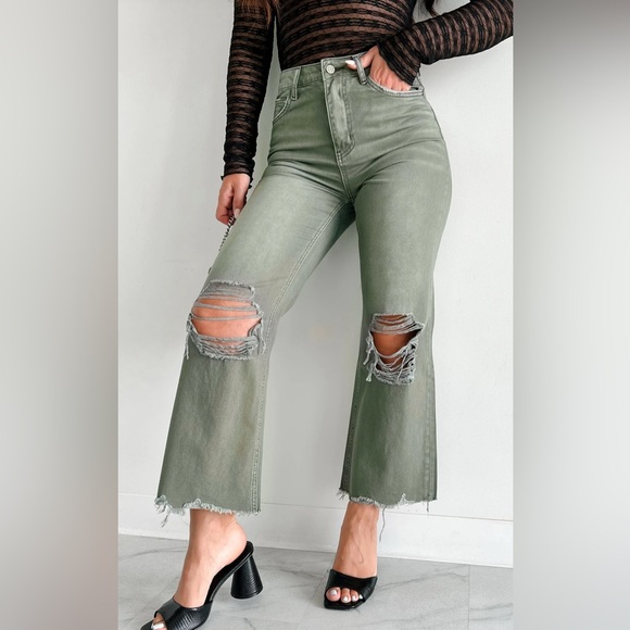 Vervet Crop Flare Jeans in Olive Size 28 Waist - Picture 1 of 5